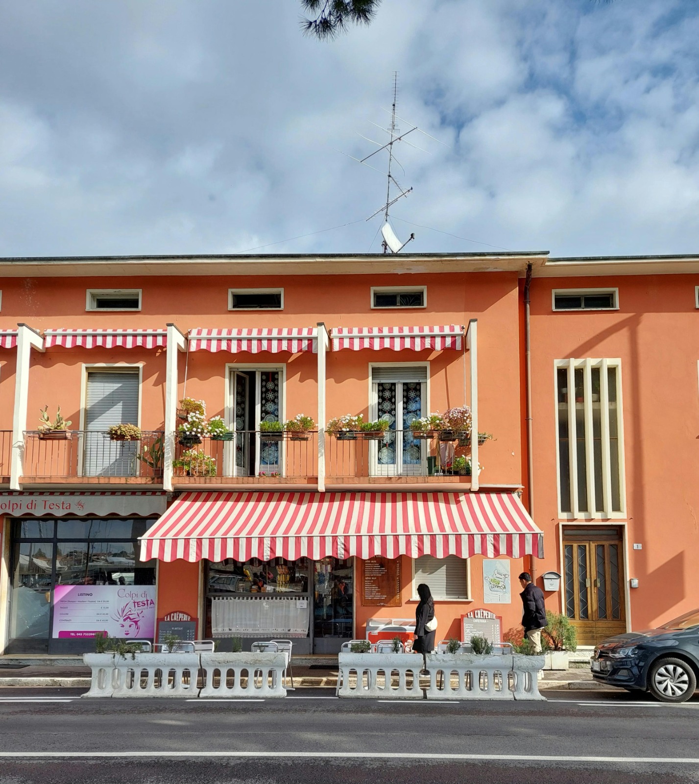 Retractable Awnings - Professional construction services in Cape Town by Supreme Precision Projects